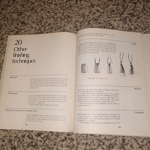 Vintage 1978 Teach Yourself Needlepoint by Jo Ippolito Christensen, gently used - Picture 3 of 12